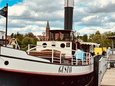 ©Dampfschiff Gustav